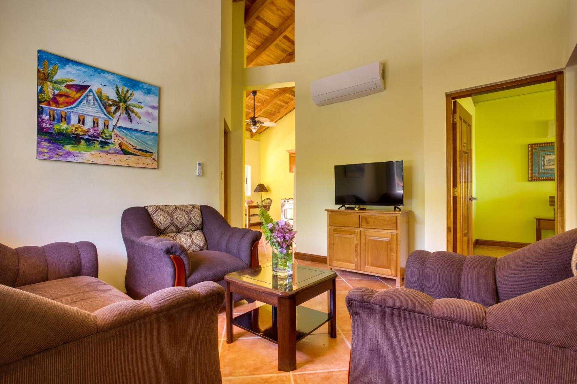 Laru Beya Resort Placencia Buitenkant foto