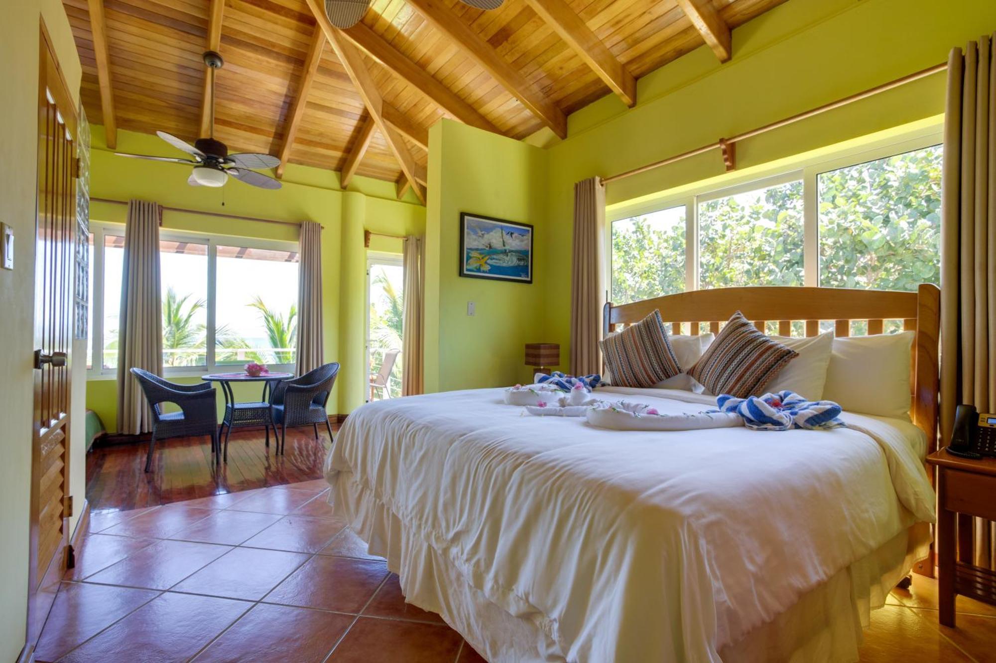 Laru Beya Resort Placencia Buitenkant foto